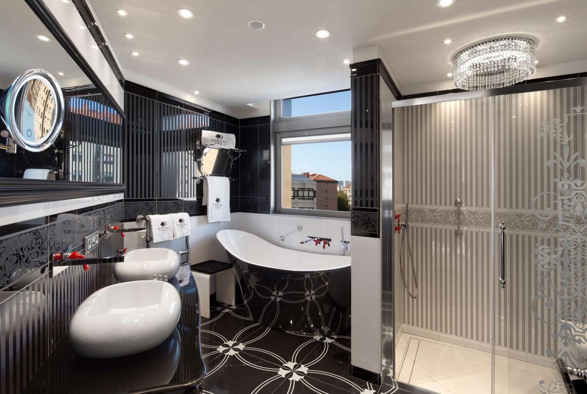 Doubletree By Hilton А-Корунья Екстер'єр фото